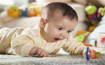 اليونيسيف توضح طرق للتفاعل مع طفلك من 6 أشهر حتى بلوغه عامه الأول