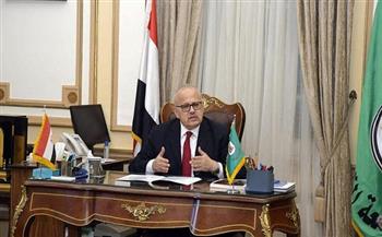 رئيس جامعة القاهرة يوجه بتحقيق المزيد من ترشيد استهلاك الكهرباء في كافة المقار
