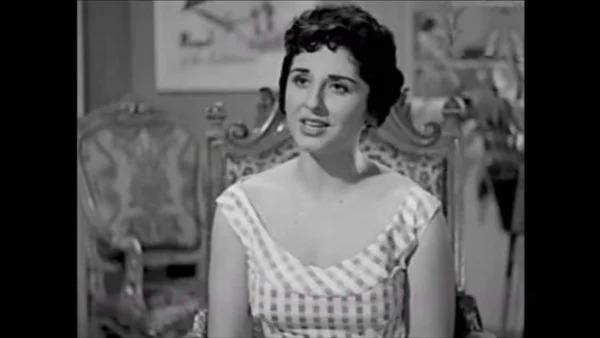 عايدة هلال.. أول نقيبة ممثلين عربية.. وبدايتها كانت مع نعيمة عاكف