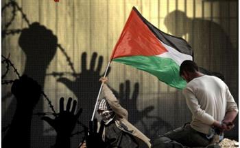 خمسة أسرى فلسطينيين يواصلون الإضراب عن الطعام داخل سجون الاحتلال الإسرائيلي