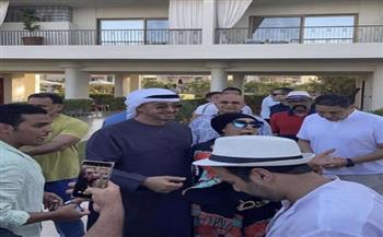 الشيخ محمد بن زايد يتجول في مدينة العلمين بعد لقاء مع الرئيس السيسي
