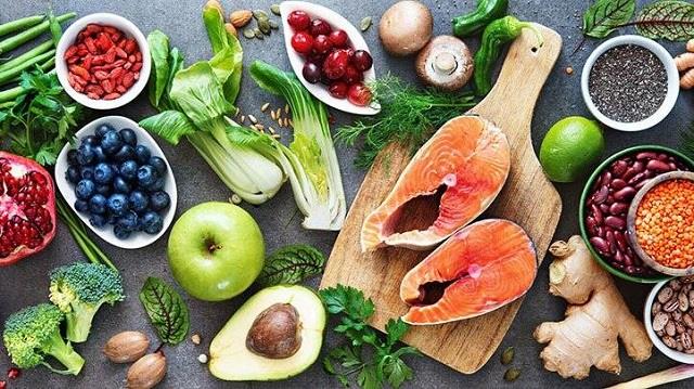 تعزز الصحة وتقي من أمراض القلب.. خبراء يوصون بحمية البحر المتوسط 