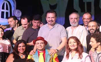 محمد رياض يكرم صناع العرض المسرحي «مغامرات چيمو» والشباب الصاعدين من ذوي الهمم 