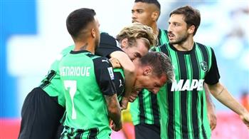 ساسولو يفوز على هيلاس فيرونا بثلاثية فب الدوري الإيطالي 