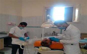 الكشف على 154 مواطنًا خلال القافلة الطبية بقرية الحمراوين شمال القصير