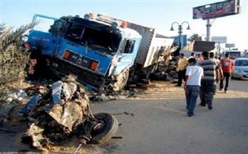 إصابة 5 أشخاص في حادث تصادم على الطريق الصحراوي الغربي بقنا