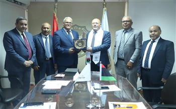 اتفاقية تعاون علمي وبحثي بين جامعتي سوهاج والزاوية الغربية بليبيا