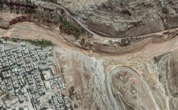 بالفيديو.. الأقمار الصناعية تكشف كيف اختفت مدينة ليبية تحت الفيضان