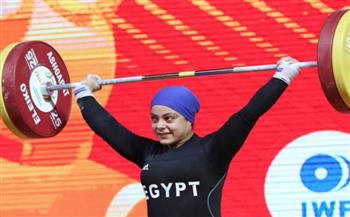 وزير الرياضة يهنئ سارة سمير بذهبية بطولة العالم لرفع الأثقال بالسعودية