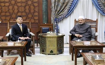 سفير تايلاند يجدِّد دعوة بلاده لشيخ الأزهر لزيارة بلاده