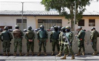 إطلاق سراح 57 من الحراس وضباط الشرطة المحتجزين كرهائن في الإكوادور