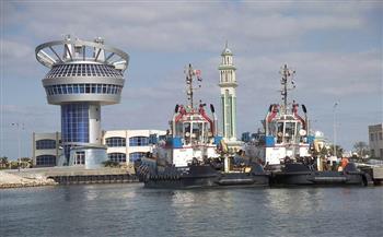 ميناء دمياط يستقبل 200 طن زيت طعام و9562 طن ذرة و11500 طن قمح