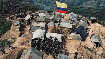 اتفاق بين الحكومة الكولومبية وجماعة متمردة على بدء محادثات سلام الشهر المقبل 