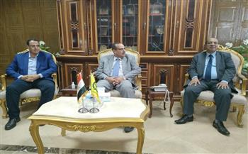 محافظ شمال سيناء يستقبل وفد وزارة الشباب ضمن مسابقة التعليق الرياضي