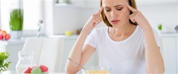 بعض الأغذية تصيبك بالصداع.. تعرف عليها