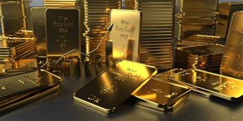 الذهب يرتفع بشكل طفيف في أسبوع رغم مخاوف الفائدة