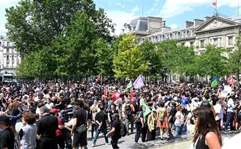 مظاهرات في باريس احتجاجا على عنف الشرطة ضد المدنيين