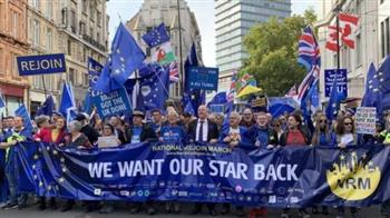 محتجون فى وسط لندن يطالبون بعودة بريطانيا إلى الاتحاد الأوروبي