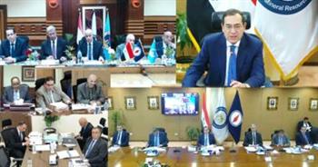 طارق الملا: تطوير شبكة نقل البترول يعزز دور مصر كمركز إقليمي للطاقة 