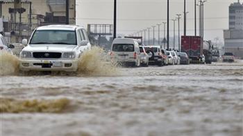 الدفاع المدني السعودي يدعو إلى الحذر والابتعاد عن السيول والمستنقعات المائية 