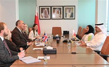 وزير الصناعة والتجارة البحريني يلتقي نظيرته في المملكة المتحدة