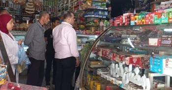 ضبط سلع غذائية فاسدة وإزالة إشغالات خلال حملات رقابية بأحياء الإسكندرية
