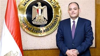 وزير التجارة والصناعة يلتقي وفد شركة سامسونج مصر