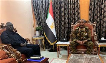 رئيس مجلس السيادة السوداني يستعرض خطط الربط مع دول الجوار