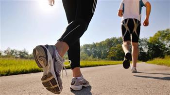 المشي يحسن كل وظائف الجسم ويقلل ضغط  الدم المرتفع