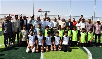 وزير الرياضة ومحافظ شمال سيناء يتفقدان قرية الظهير