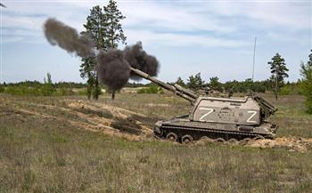 سلاح المدفعية الروسي يدك خندقا وأوكارا أوكرانية متخفية على محور سبورنوي