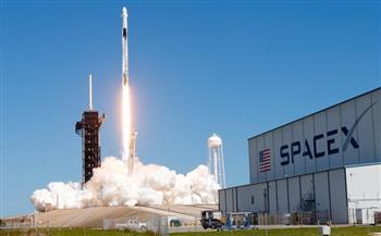 سبيس إكس تطلق 22 قمرا صناعيا جديدا إلى الفضاء