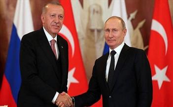 الرئيس التركي يؤكد على محورية ملف الحبوب في مباحثاته مع نظيره الروسي