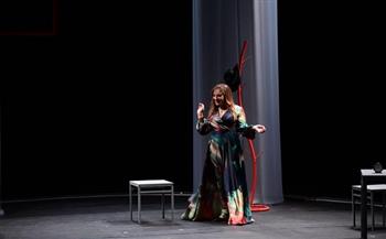 مهرجان المسرح التجريبي.. «نوستالجيا» عرض جزائري يطرح عبثية علاقة الإنسان بالآخر