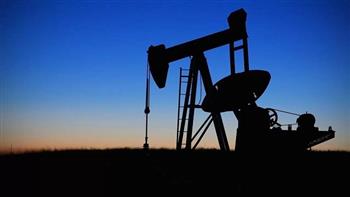 ارتفاع أسعار النفط في مقابل الزيادة المفاجئة في مخزونات الخام الأمريكي