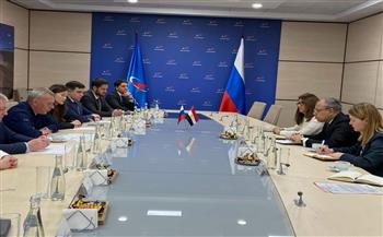 السفير المصري في موسكو يلتقي بمدير عام المؤسسة الروسية للفضاء
