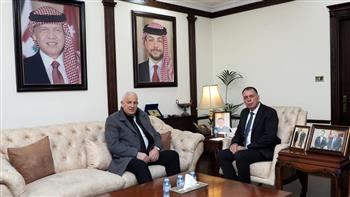وزير الداخلية الأردني يلتقي نظيره الفلسطيني
