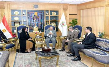 رئيس جامعة المنصورة وسفيرة الإمارات بالقاهرة يبحثان التعاون في المجالات العلمية