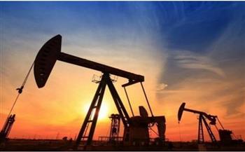 أسعار النفط تقفز 2% مع زيادة التوترات بالشرق الأوسط