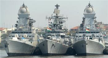 «البحرية الهندية» تنشر سفنًا حربية لردع القراصنة في بحر العرب وخليج عدن