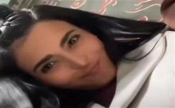 أسماء جلال تشارك جمهورها بمقطع فيديو من كواليس مسلسل «أشغال شقة»