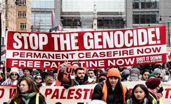تظاهرة في نيويورك تضامنا مع غزة واليمن.. وإغلاق مؤقت لجادة قرب مقر الأمم المتحدة