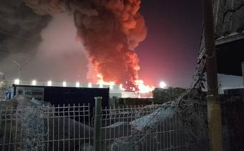 حريق هائل في مستودع لشركة بيع عبر الإنترنت في بطرسبورج