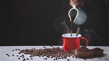 أضرار شرب القهوة على معدة فارغة 