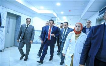 وزير الصحة يتفقد أعمال التطوير بمستشفى الشيخ زايد المركزي