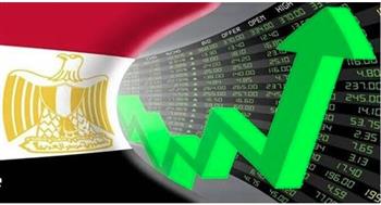 أستاذ اقتصاد: مصر تمر بتحديات كبرى بكل المقاييس 