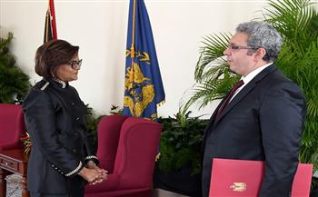رئيسة ترينداد وتوباجو تعرب عن اعتزازها الشديد بالعلاقات الثنائية مع مصر