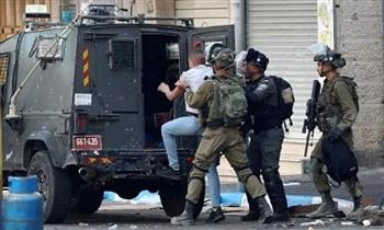 الاحتلال الإسرائيلي يعتقل 48 فلسطينيا من الضفة الغربية