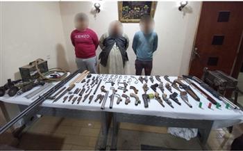 القبض على 3 أشخاص بتهمة إدارة ورشة لتصنيع الأسلحة النارية في سوهاج