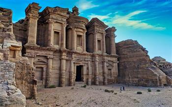 الدخل السياحي الأردني يحقق 7.4 مليار دولار العام الماضي